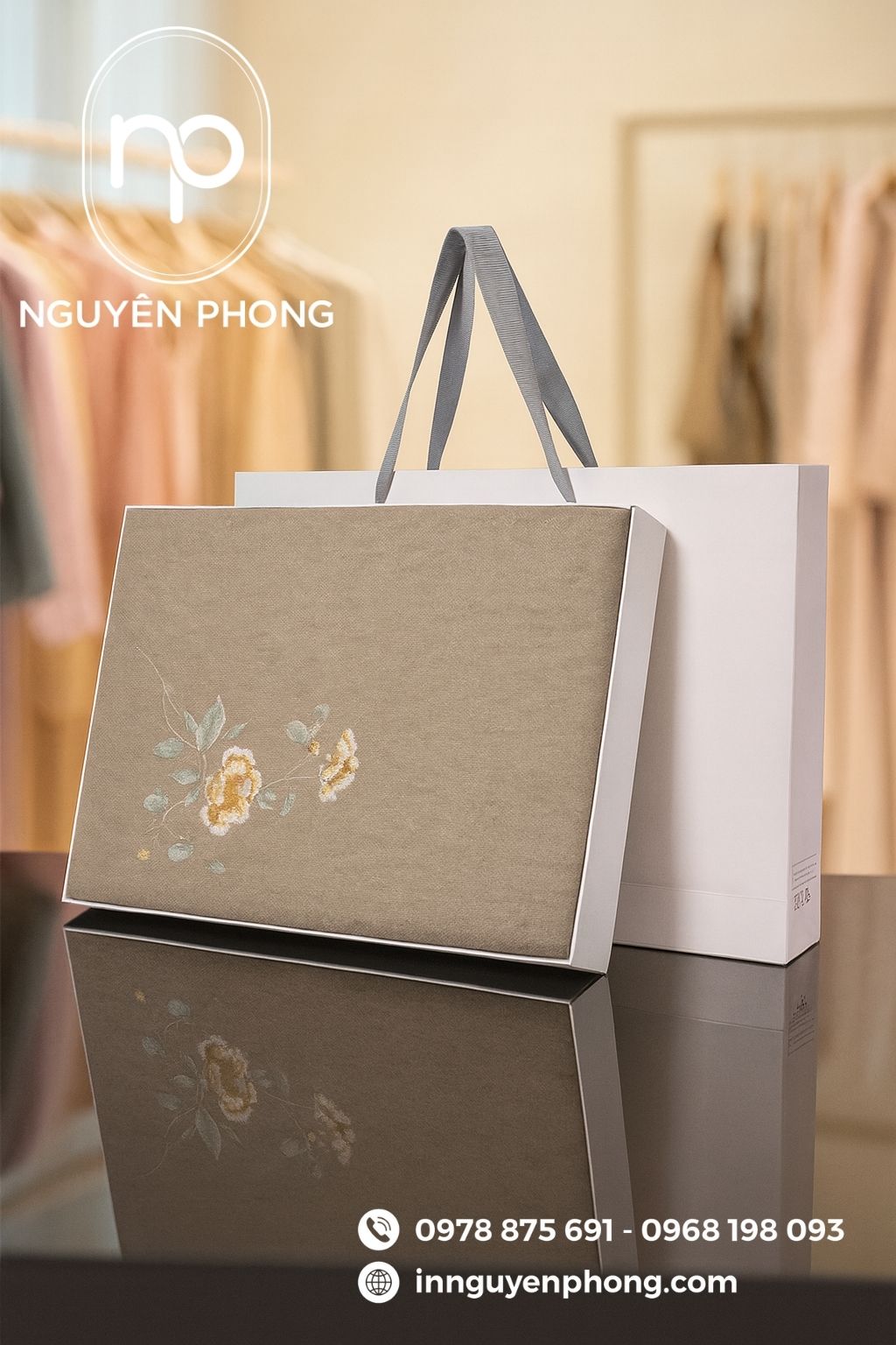 Mẫu túi giấy đựng áo dài kèm hộp giấy đồng bộ 